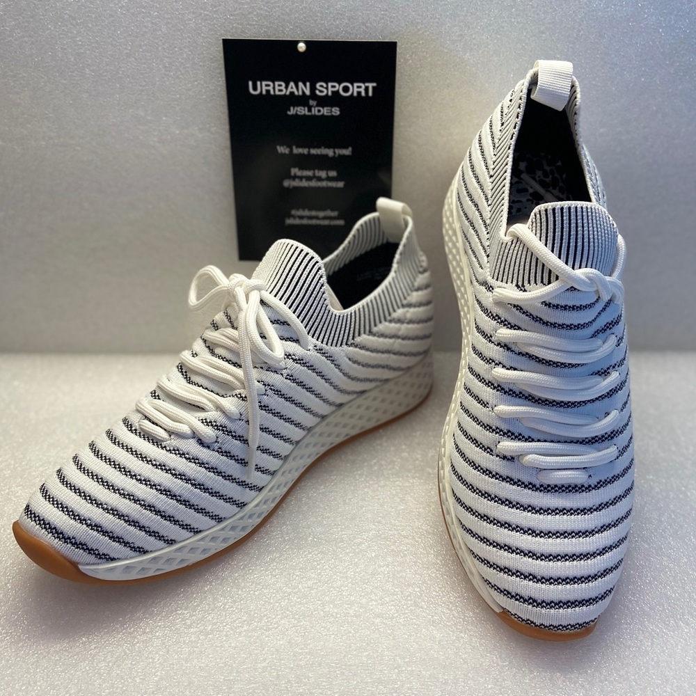 BNWT Women’s URBAN SPORTS by J/SLIDES “ OPY” Slip on Sneakers Size6-7